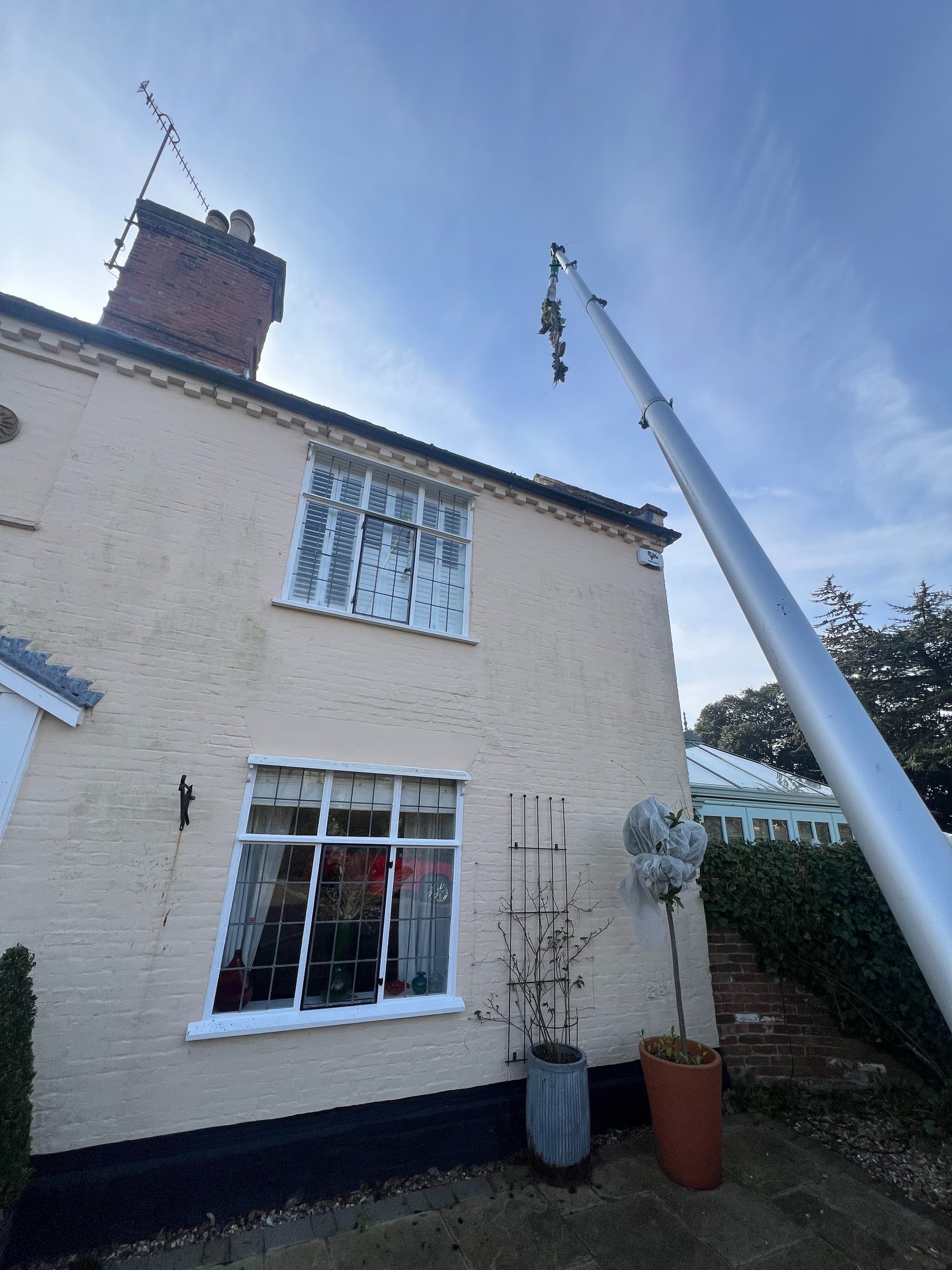 Gutter cleaning service