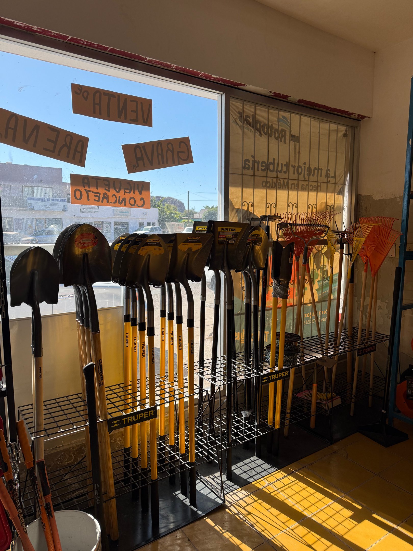 Ferreteria en Guaymas. Herramientas.