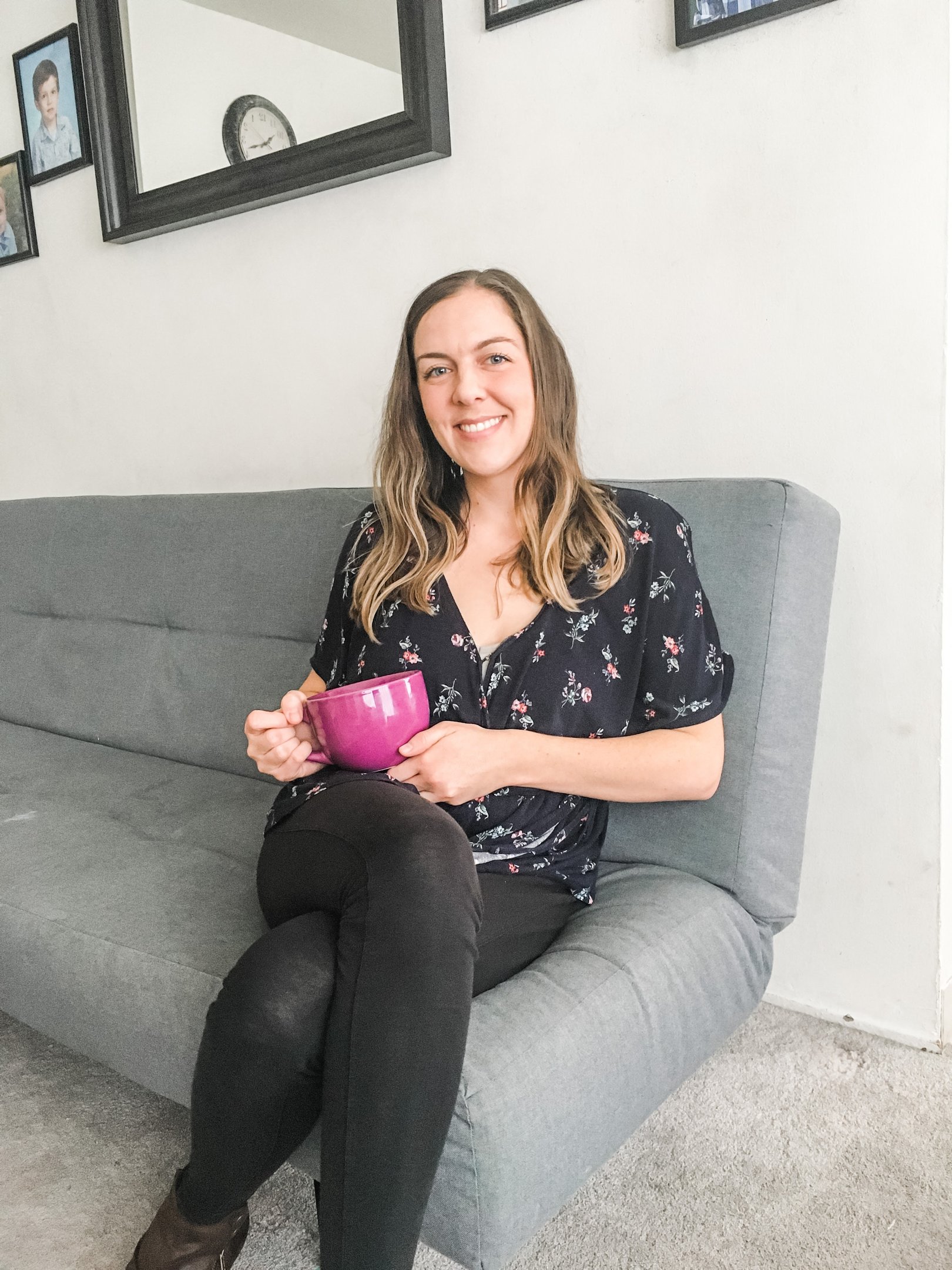 small business bookkeeper using quickbooks online