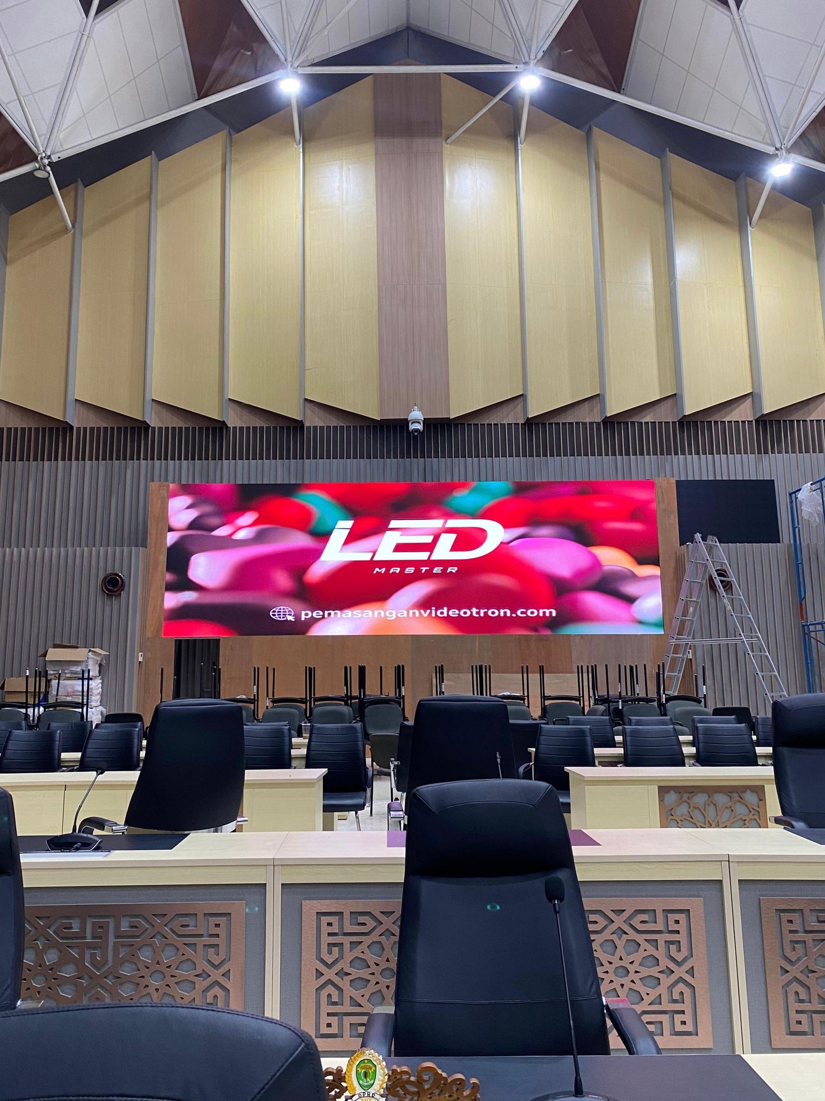 led videotron indoor
