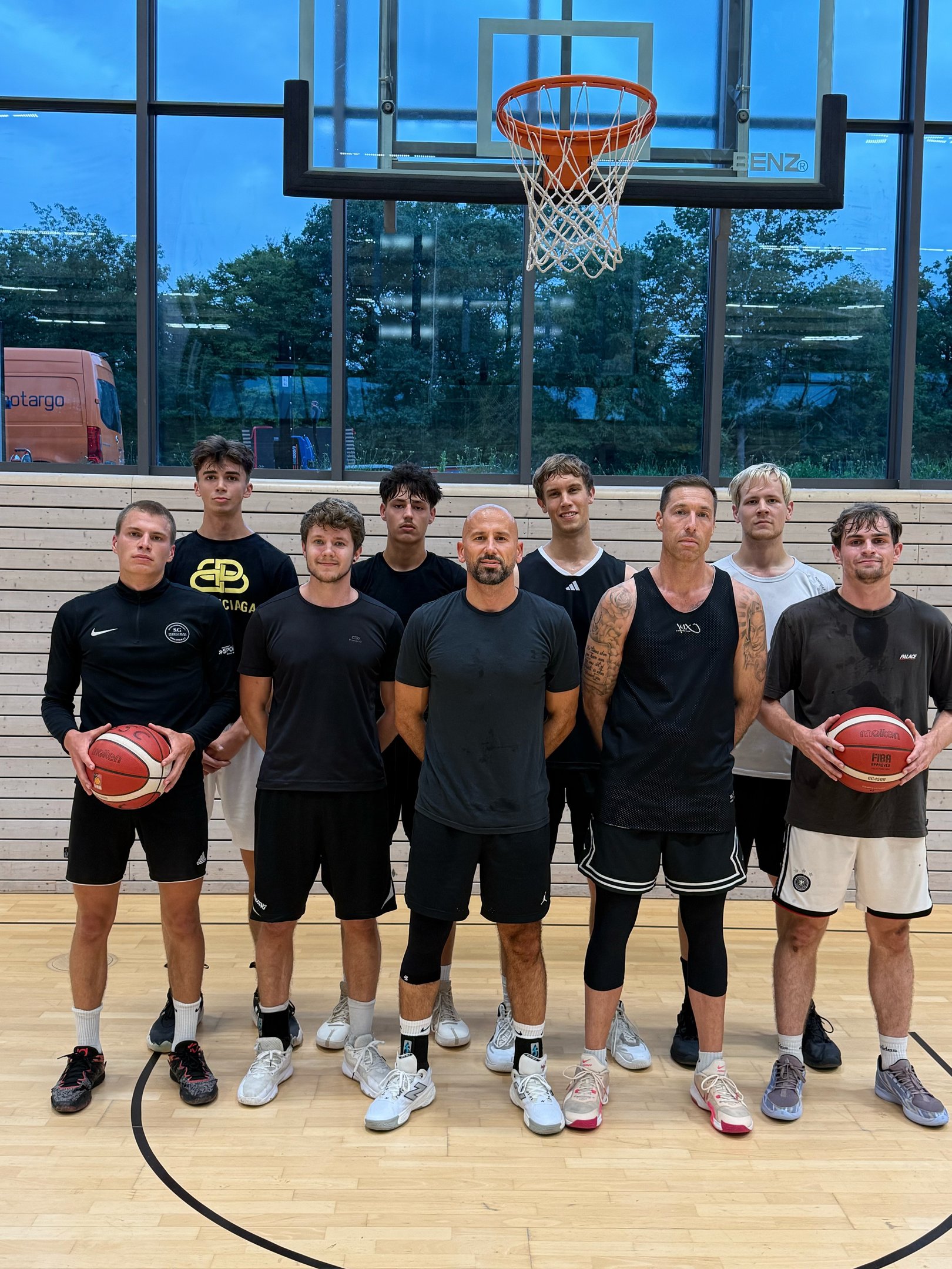 alt="Malik Bredehoeft, Alexander Rüeck, Arne Grobrügge, Nikola Petovic, Daniel Zeko, Joscha Knapp"