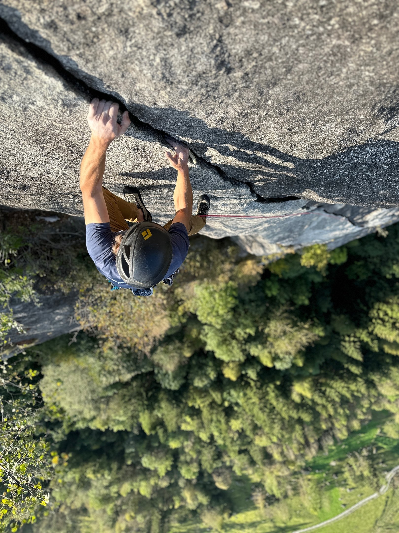 Crack Climbing on Kundalini. Val di Mello - Italy