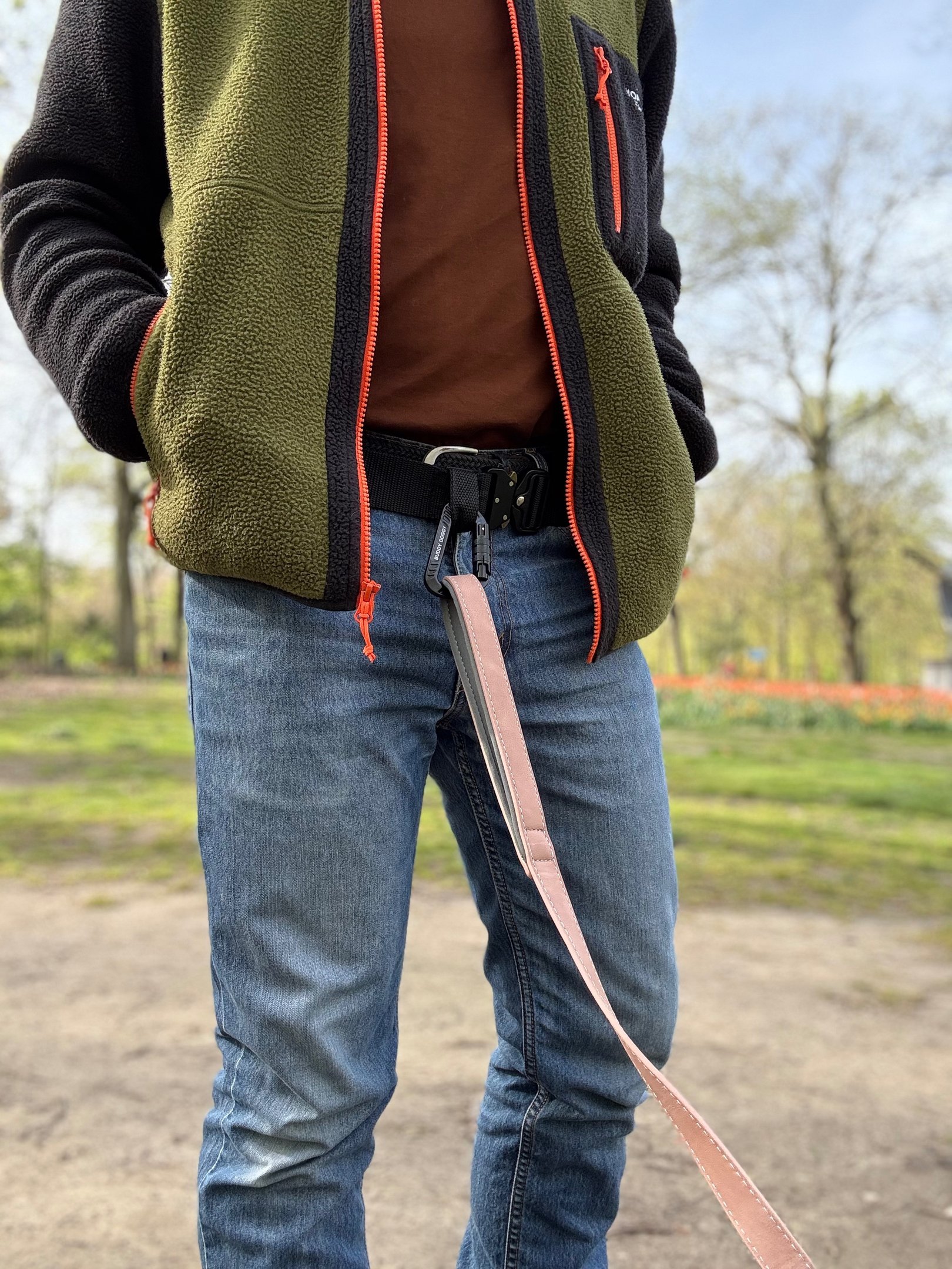 The walking belt: the game changer to walk your dog on a leash?