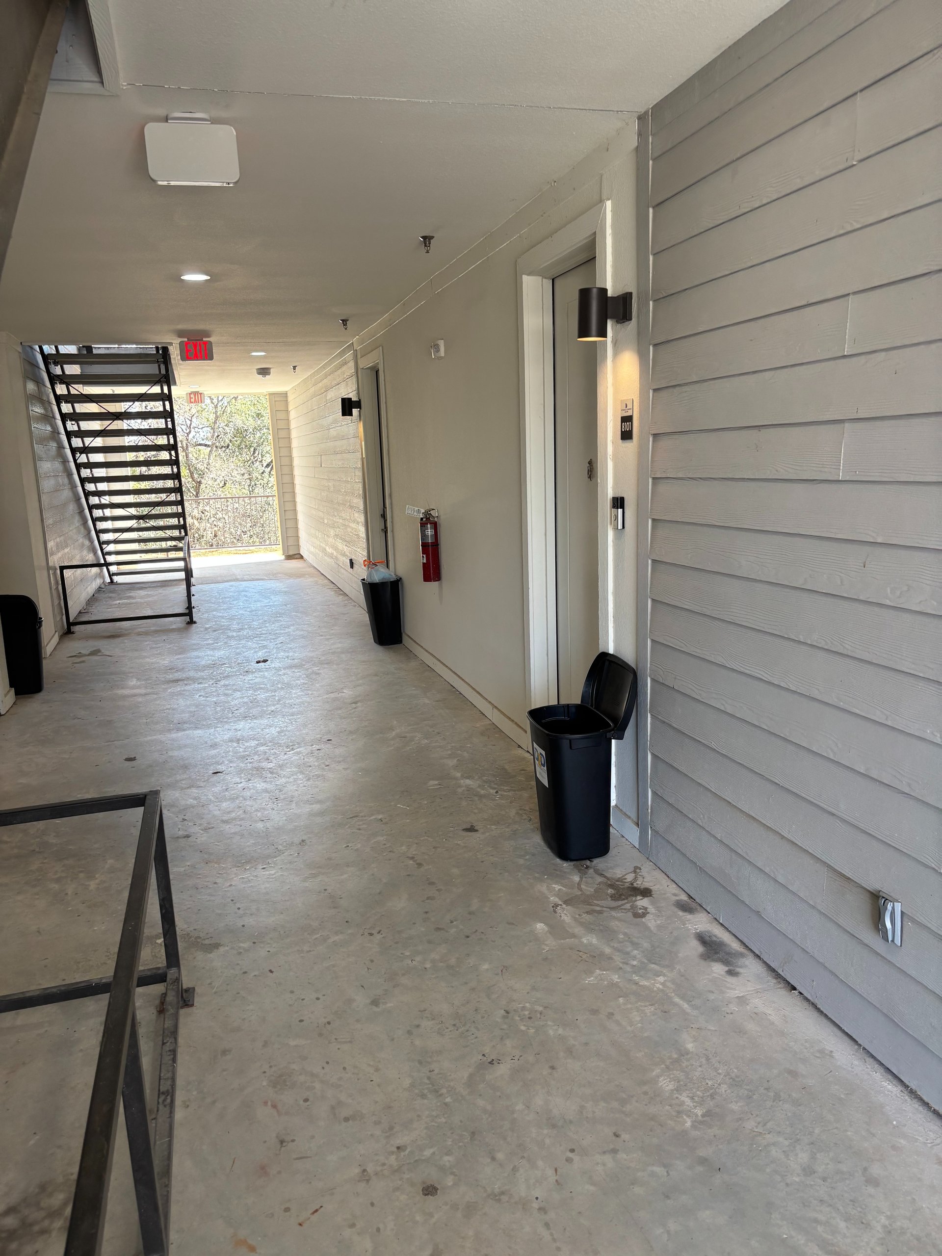 Razorbill Junk Removal Takes Mattresses