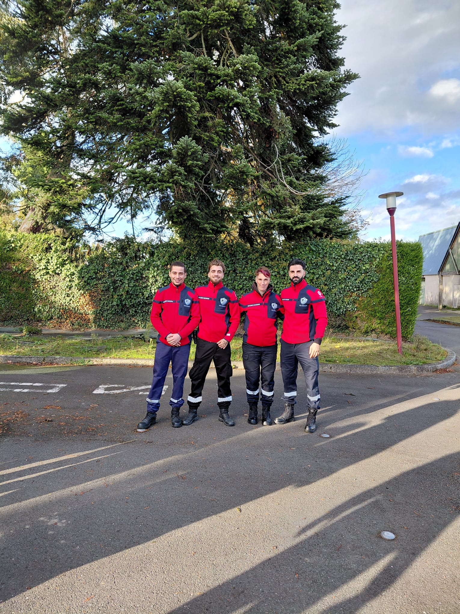 équipe securité incendi agent de service en tenue
