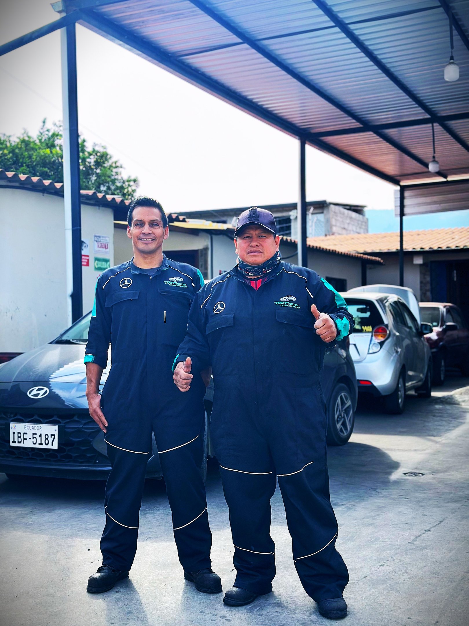 Maestro Edgar Tapia y Javier J. dispuestos a dar todo de su conocimiento para cuidar tu vehículo.