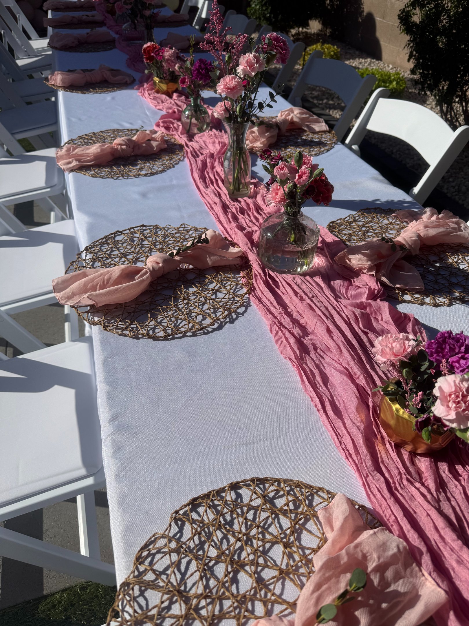 How to chose your wedding vendors without getting overwhelmed