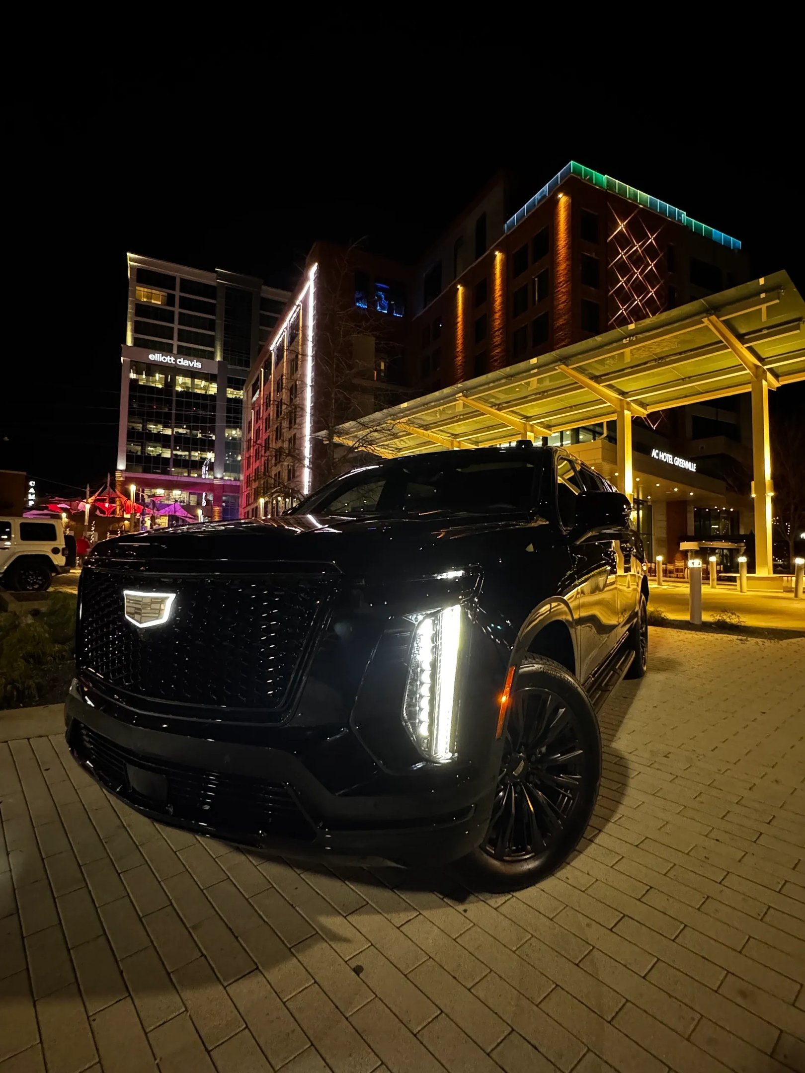 Luxury Cadillac Escalade SUV VIREMONT CHAUFFUER  Toronto