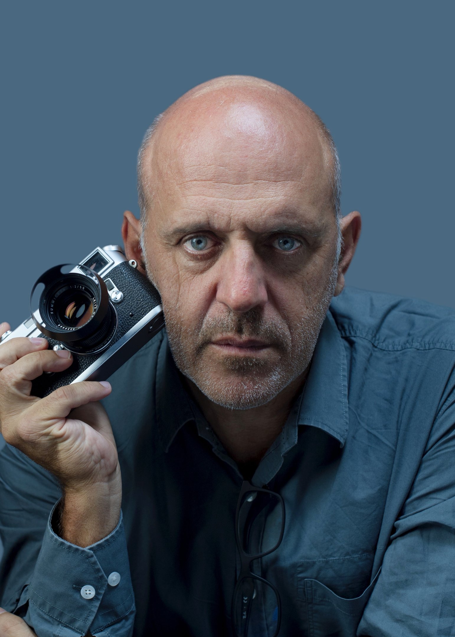 Portrait de Laurent Azéma with his Leica m4