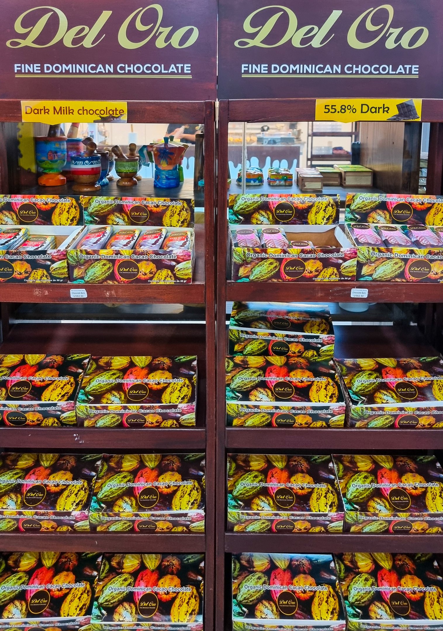 Del Oro organic Dominican chocolate bars on display, made with local cacao and fine ingredients