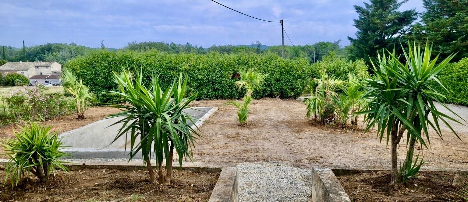 Aménagement extérieur paysager avec plantation et création d’allées paysagiste Montélimar