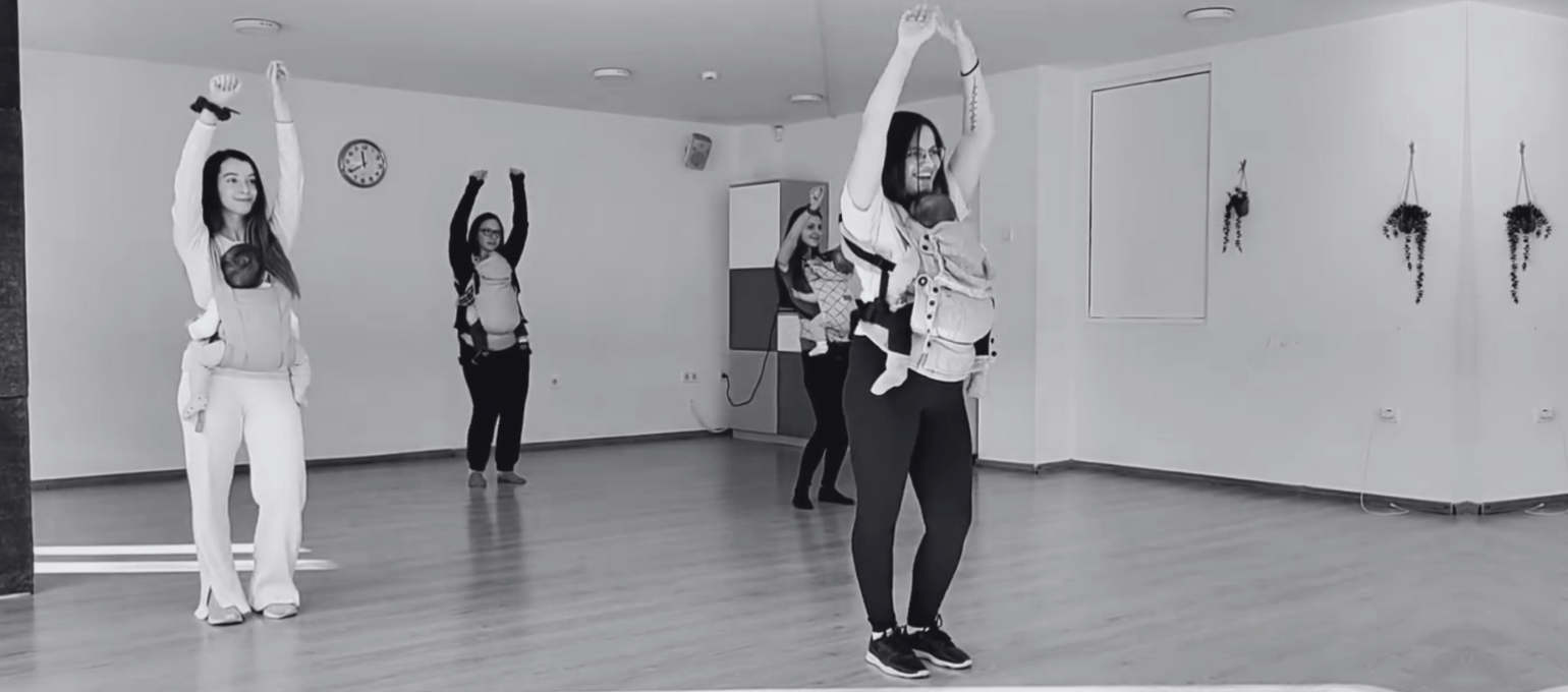 Танци за мама и бебе с Галя и Лора