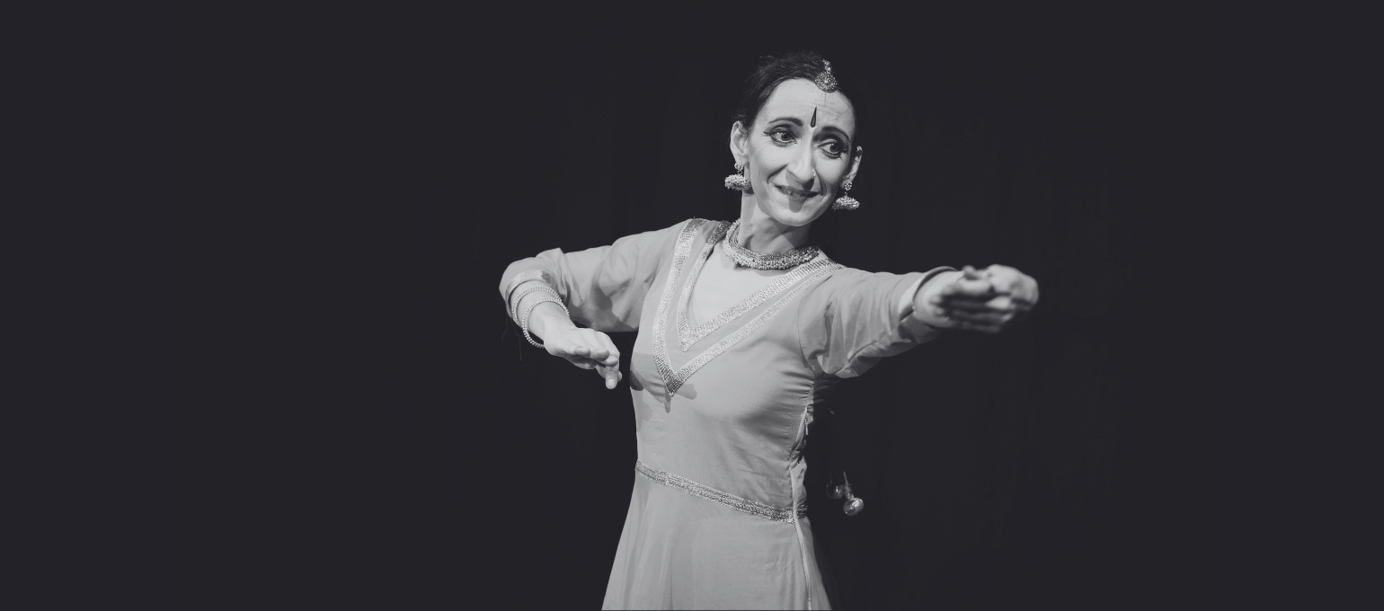 Индийски Танци с Вики