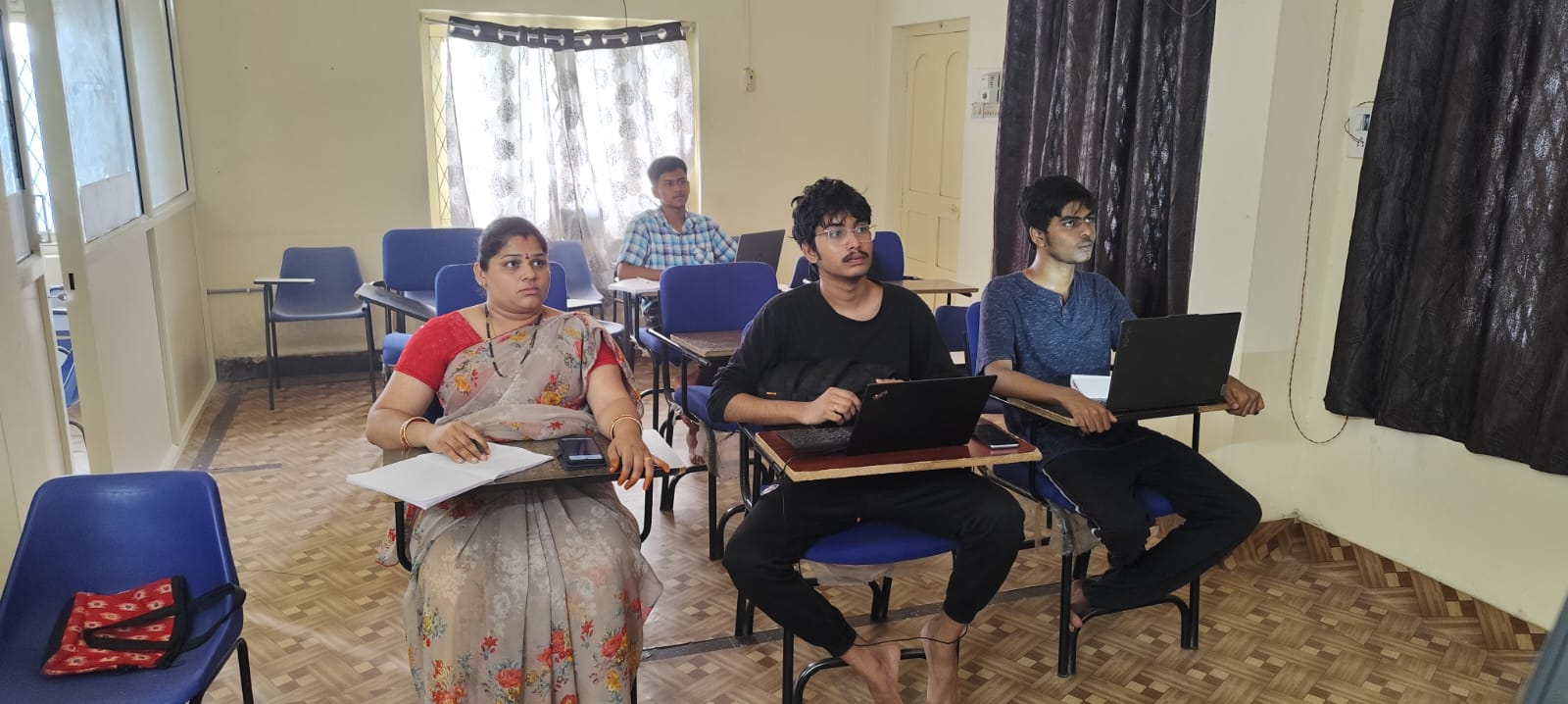 front-end class