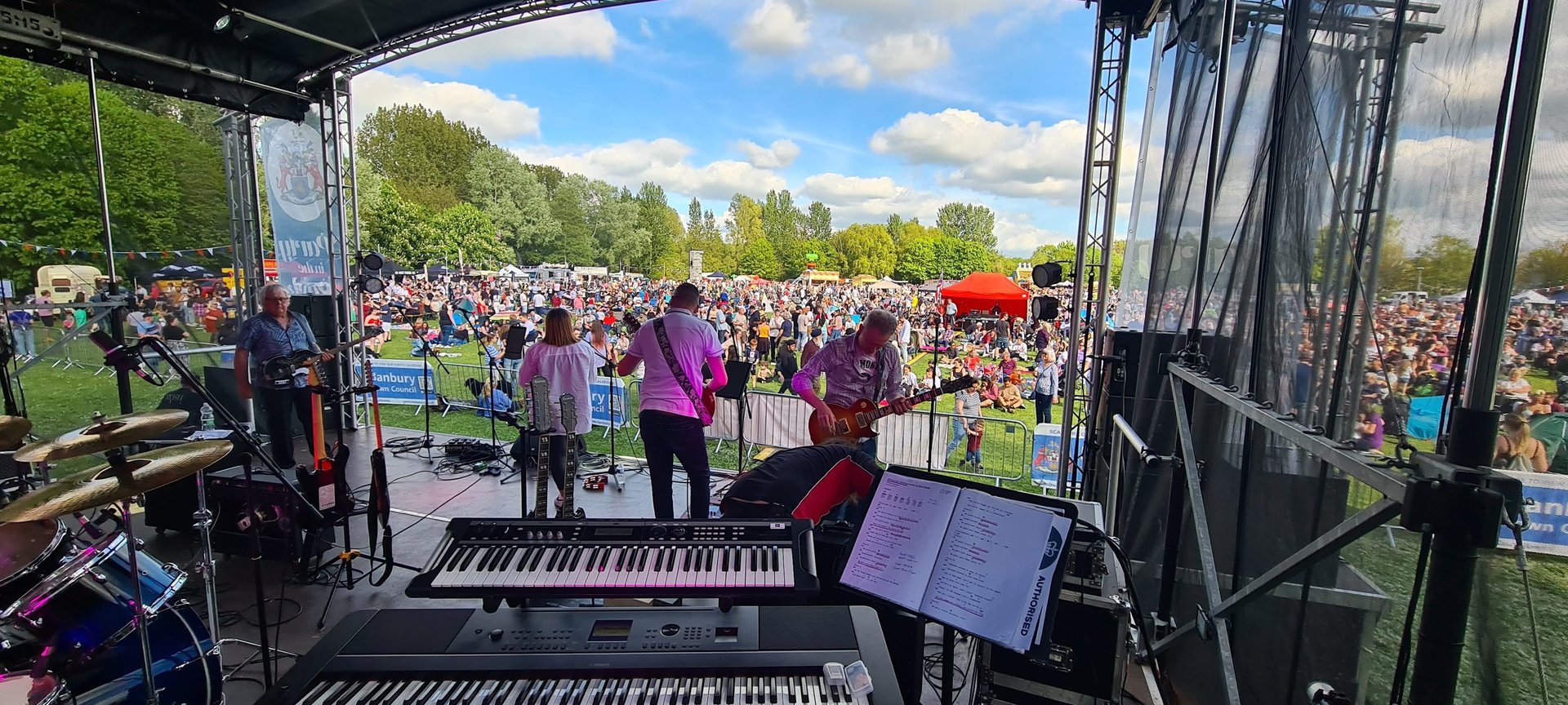 The Dodgers - Rock/Pop covers band Banbury