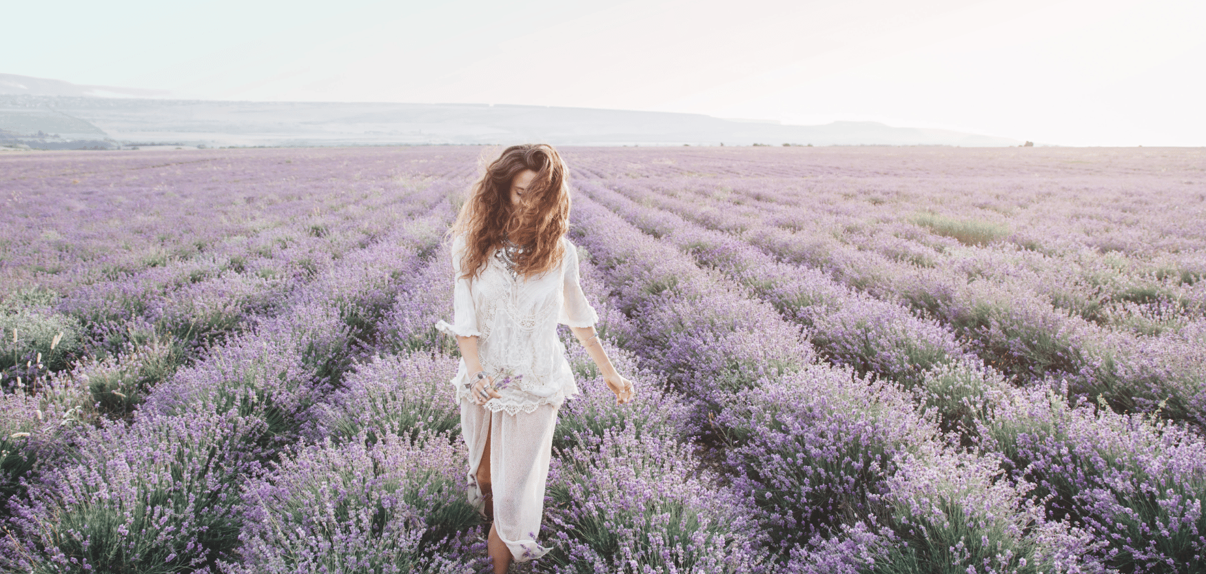 pessoa caminhando - equilibrio fisico e mental