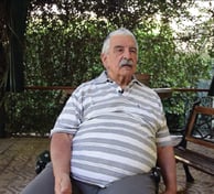 Capitán Longa en una galería