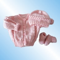 Modèles_Ensembles__Trousseaux_bébé_comprenant__brassières_ou_gilets__bonnets__chaussons__pantalons__