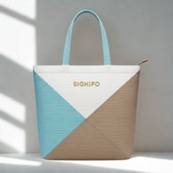 Contoh totebag dari kain kanvas polyester SIGNIFO tema Pesisir Modern.