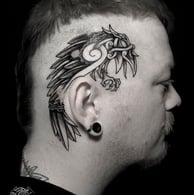 Tatouage crane corbeau nordique viking. Skull tattoo crow