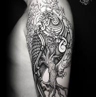 Tatouage épervier nordique viking. Nordic hawk tattoo.
