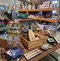 Secindhand household goods, preloved and ready for reuse