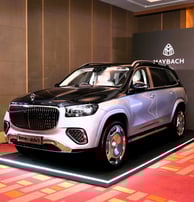 Mecedes-Benz Maybach Display