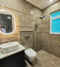 Designer Bathroom of 3 BHK Luxury Builder Floor Near 100 Feet Road — Chattarpur