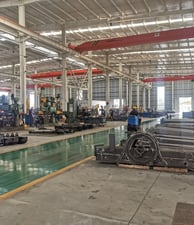 In our Zorylift workshop, we manufacture key components for truck-mounted, telescopic, and knuckle boom cranes.