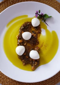 Mozzarella de Búfala e Pesto de Amêndoa Defumada