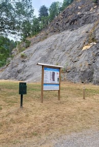 à 10mn a pied à Dourgne - mur d'escalade