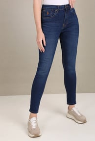Fit: Tight from waist to ankle  Best for: Slim or toned body types  Style tip: Often stretchy; pairs