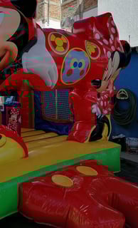Venta de Inflables Niño y Niña de Entrega inmediata www.sillasymesasfiestasdelsol.com