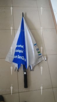 Payung promosi golf fiber otomatis biru putih sanqua semi tutup