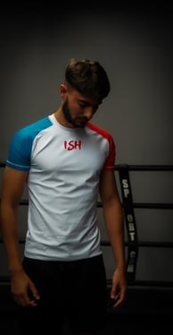 Personnalise ton rashguard pour MMA, jiu-jitsu, grappling, boxe sur Ish et montre ton style unique