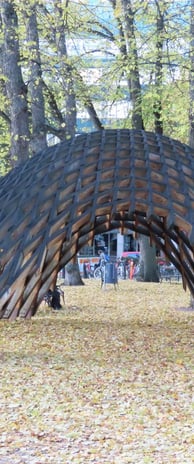 Kust vor der Markthalle in Turku