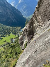Climbing on Kundalini, Val di Mello - Italy