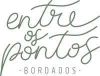 Entre os Pontos Bordados logo