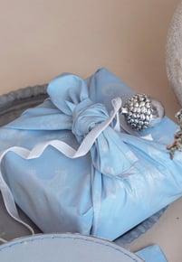 furoshiki wrapping