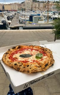 marsiglia-pizza-margherita-le-tribeca-da-mario