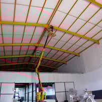 Travaux de remplacement lampadaire hangar Blida