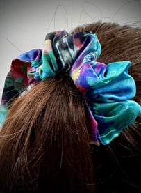 Marino's - accessoire mode - chouchou - motif floral - look tendance et lumineux
