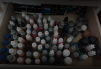 Modeling and airbrush paint set used for hand-painting 3D creations