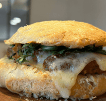 Burger végétarien Veggie Comté Bon galette cromesquis fromage-épinard,Comté AOP sauce tartare maison