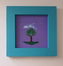 Arbre sous nuage. Carton entoilé et cadre bois, 21x21cm. 50€.