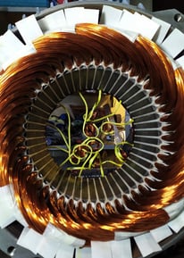 Interno di un motore elettrico, rame e fili all'interno del motore