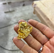 feuille d'or pour pierre tombale