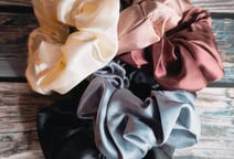 Chouchou lisse pour cheveux stylé et tendance a prix bas