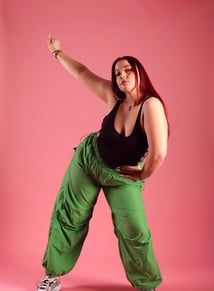 Photo de Tiphaine Professeure de Dancehall Gyal, Dancehall Minis/Kids/Ados, Twerk et Reggaeton