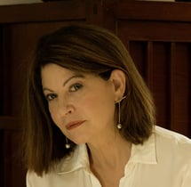 portrait of Heidi Kingston, journalist